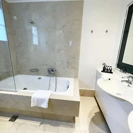 Hotel Theoxenia House 4*